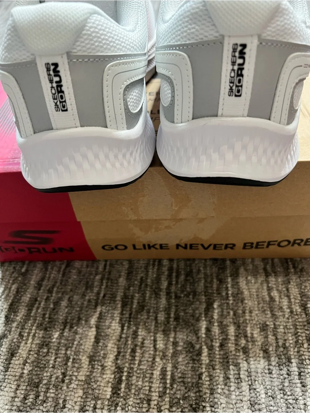Skechers Go Run Consistent 2.0 Athletic Womens Sneakers White Silver US 10 WIDE